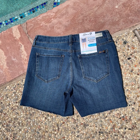 Seven7, 5” Inseam, Weekend Short, Denim, size 4 - Picture 2 of 4